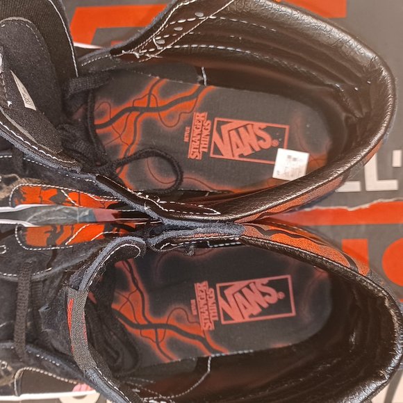 Vans x Men\'s 13 Stranger Things Sk8-Hi Reissue Friends Dont Lie VN0A2XSBY09 main image 6